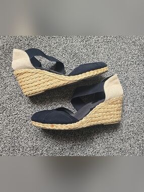 Ralph Lauren "Lauren" black/Tan closed toe, wedge sandals Size 8